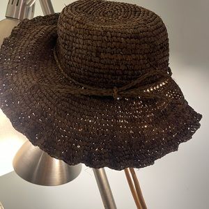 Women’s woven happy hat
